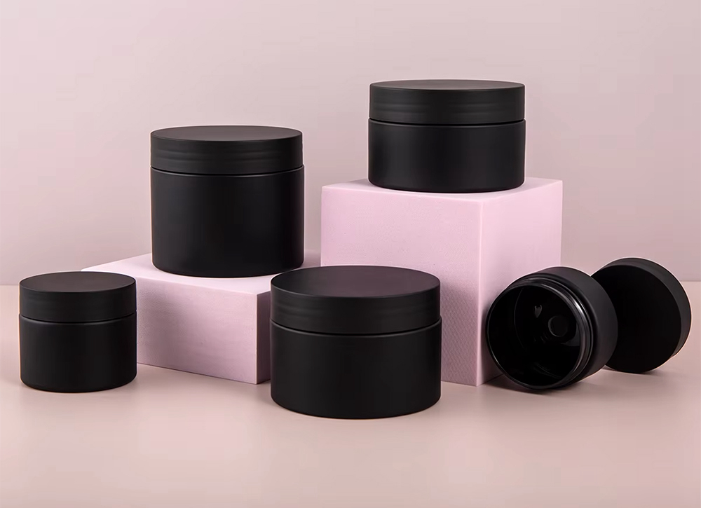 Custom PET Plastic Face Body Butter Cream Container Cosmetic Jars With Lids